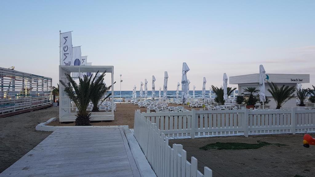Ayka Apartment Mamaia Bagian luar foto